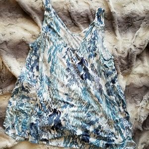 old navy/ blue patterned tank/ xs